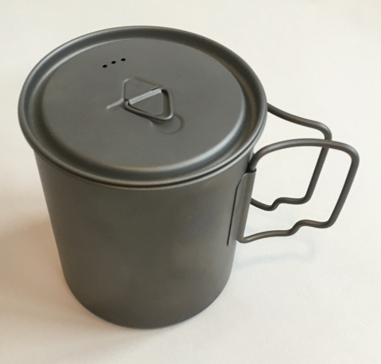 Pot with windscreen